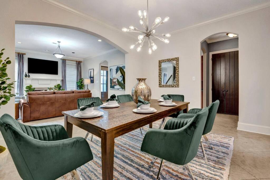 Luxury Home With Outdoor Patio And Game Room Мемфис Экстерьер фото