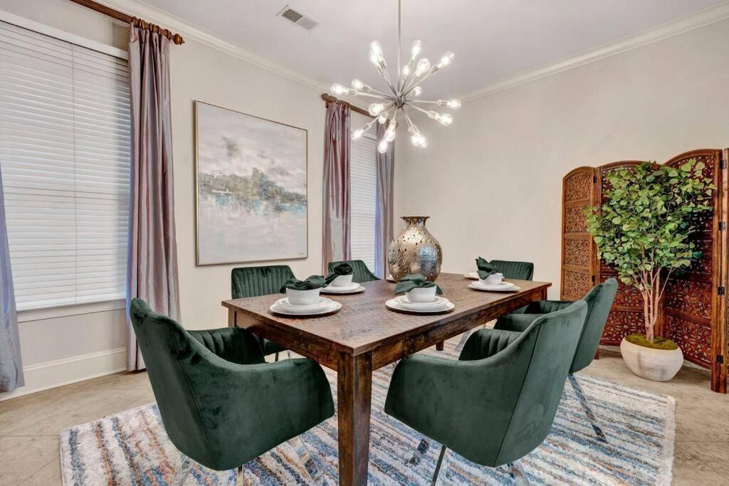 Luxury Home With Outdoor Patio And Game Room Мемфис Экстерьер фото