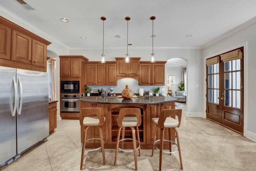 Luxury Home With Outdoor Patio And Game Room Мемфис Экстерьер фото