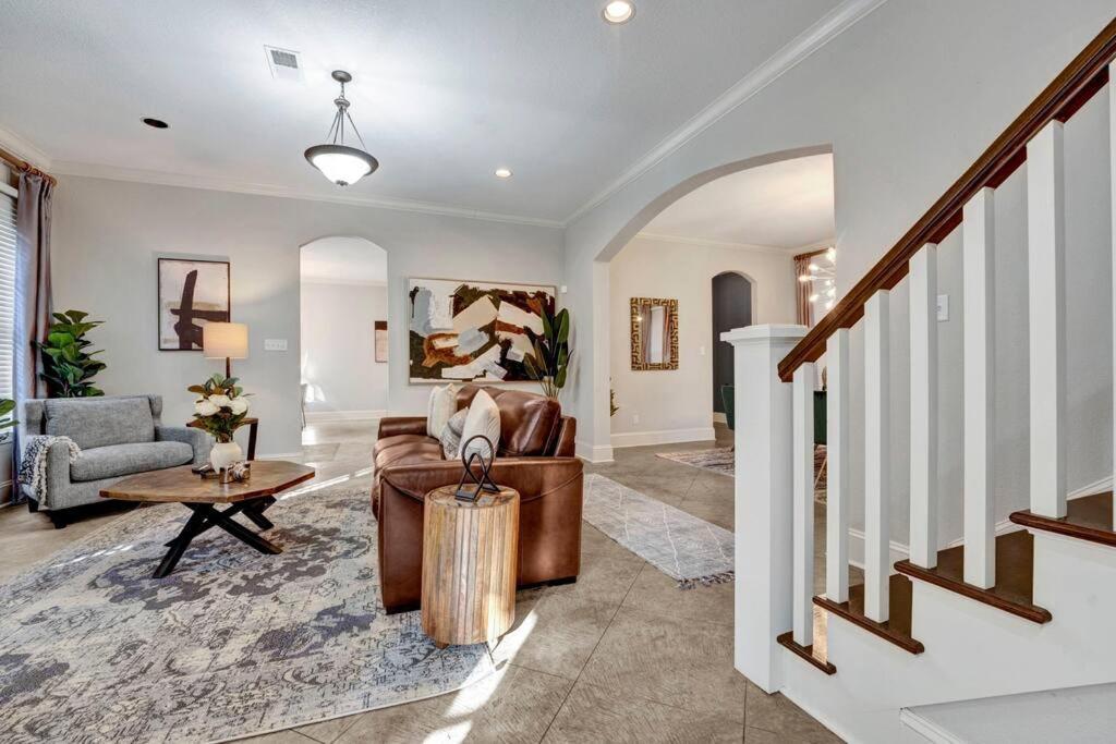 Luxury Home With Outdoor Patio And Game Room Мемфис Экстерьер фото