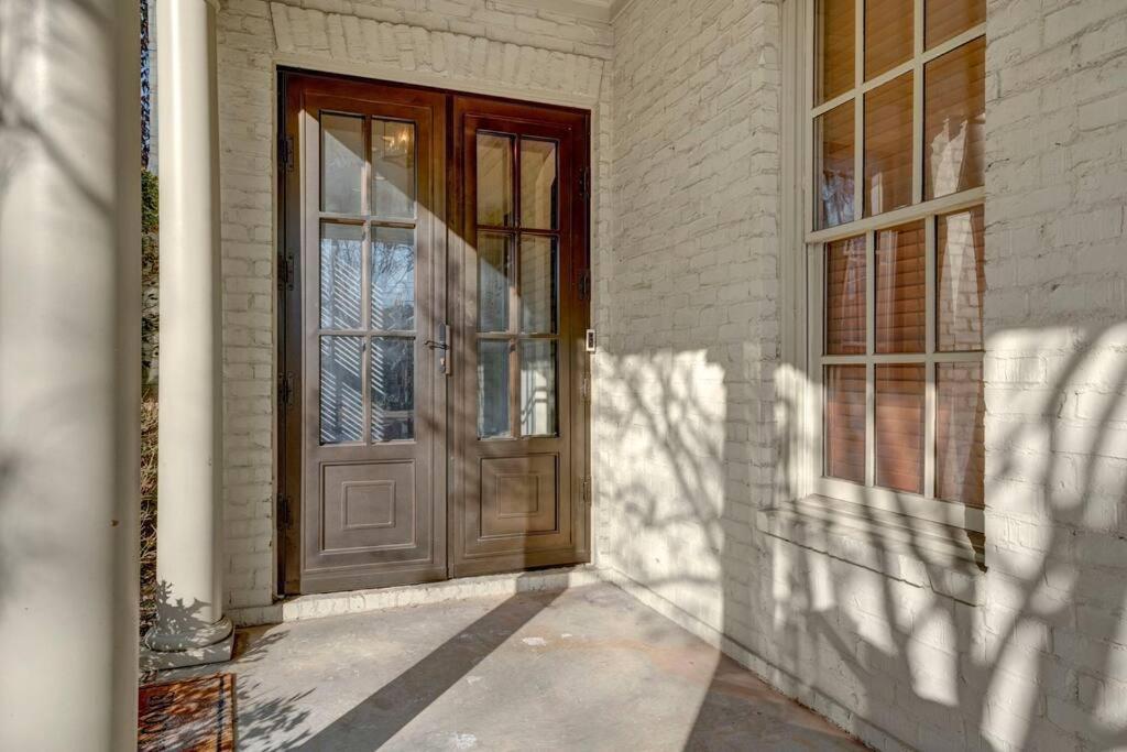 Luxury Home With Outdoor Patio And Game Room Мемфис Экстерьер фото